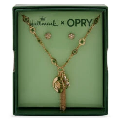 Hallmark X Opry® Sparkly Stud Earrings And Green Bead Necklace Set 6 Hallmark X Opry® Sparkly Stud Earrings And Green Bead Necklace Set -Vera Bradley Shop Green Bead Charm Necklace and Stud Earrings Set 39B00031 03