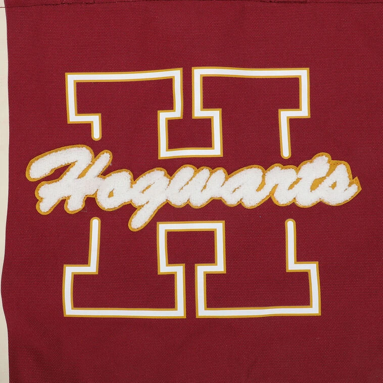 BioWorld Harry Potter Hogwarts Collegiate Tote Bag 5 BioWorld Harry Potter Hogwarts Collegiate Tote Bag - Image 5